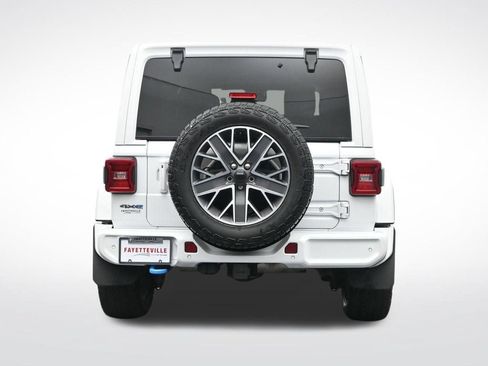 Used 2024 Jeep Wrangler High Altitude AWD/4WD image 6