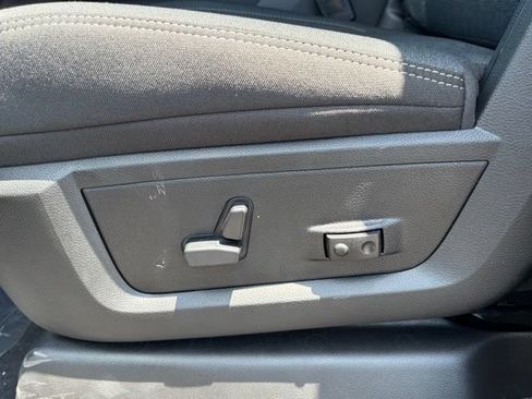 New 2026 RAM 2500 Big Horn AWD/4WD image 15