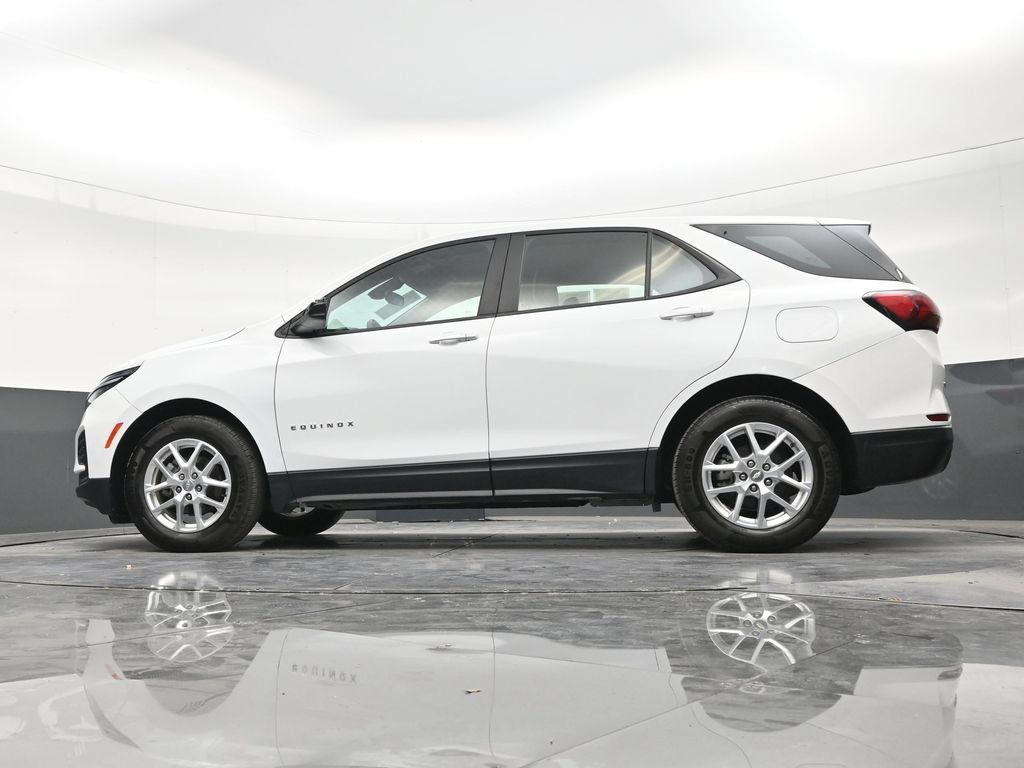 Used 2022 Chevrolet Equinox LS FWD image 21