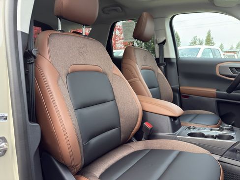 New 2025 Ford Bronco Sport Outer Banks w/ Sasquatch Outer Banks Package image 34