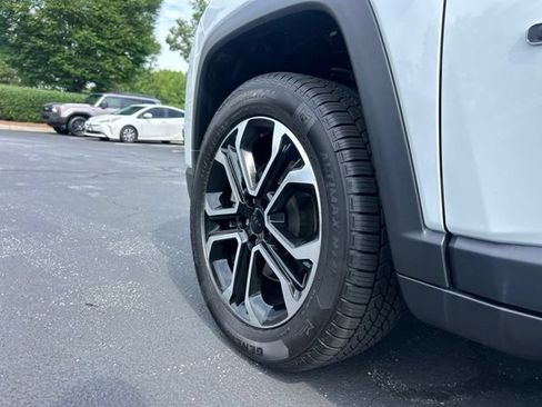 Used 2022 Jeep Compass Limited AWD/4WD image 13