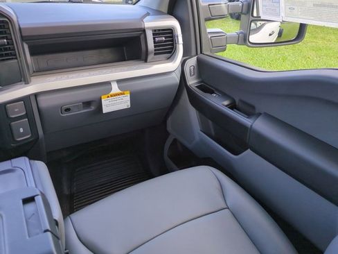 New 2026 Ford F550 4x4 Crew Cab Super Duty image 17