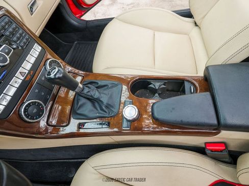 Used 2015 Mercedes-Benz SLK 250 image 29