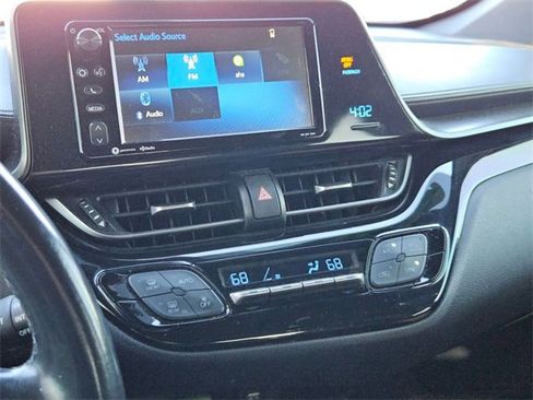 Used 2018 Toyota C-HR XLE image 9