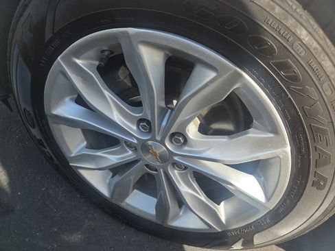 Used 2025 Chevrolet Malibu LT FWD image 12