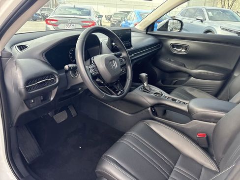 Used 2025 Honda HR-V EX-L image 2