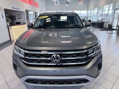 Used 2023 Volkswagen Atlas SEL image 2