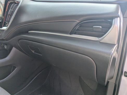 Used 2019 Chevrolet Traverse LT w/ LPO, Floor Liner Package image 40