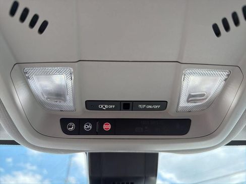 Used 2022 GMC Terrain SLE w/ Driver Convenience Package FWD image 45
