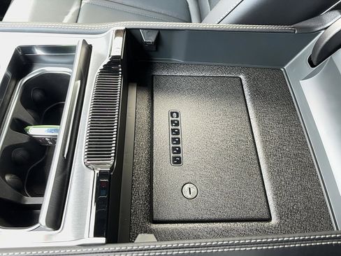 New 2026 Jeep Grand Wagoneer 4WD image 38