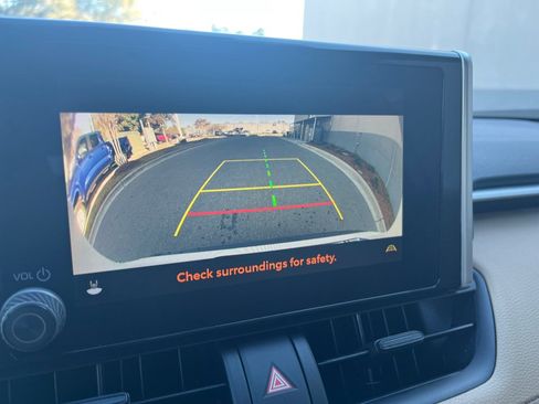 Used 2023 Toyota RAV4 XLE image 22