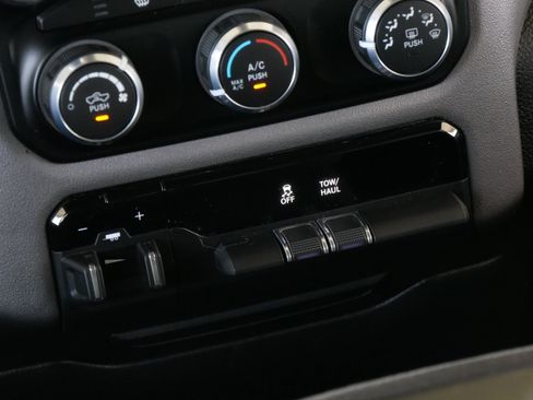 Used 2023 RAM 1500 Big Horn AWD/4WD image 21