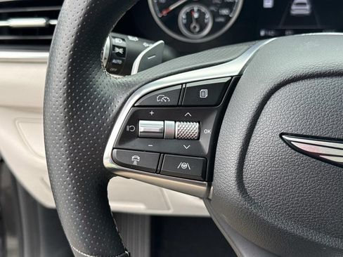 Used 2025 Genesis G70 2.5T RWD image 39