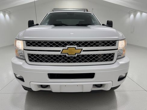 Used 2013 Chevrolet Silverado 2500 LTZ w/ LTZ Plus Package image 2