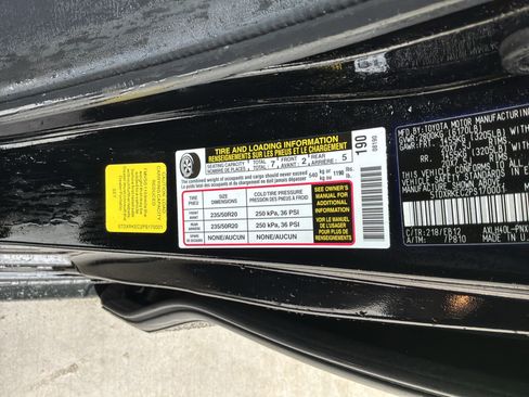 Used 2023 Toyota Sienna XSE FWD image 36