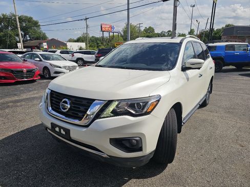 Used 2019 Nissan Pathfinder Platinum AWD/4WD image 4