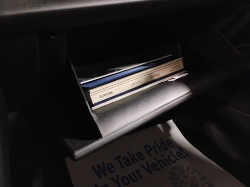 Used 2025 Hyundai Elantra Sport image 39