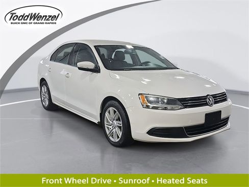 Used 2013 Volkswagen Jetta SE image 1