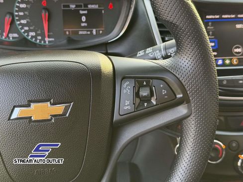 Used 2021 Chevrolet Trax LS w/ Tint and Cruise Package image 34