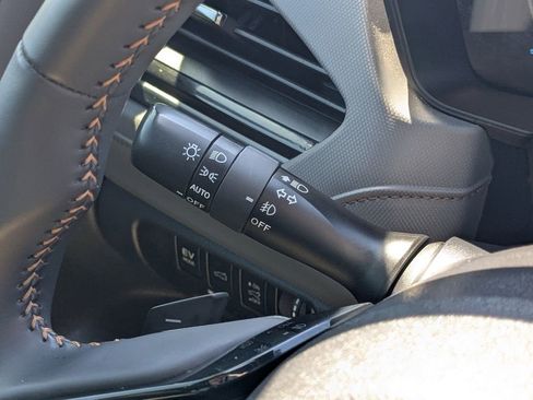 Used 2025 Subaru Forester Sport image 25