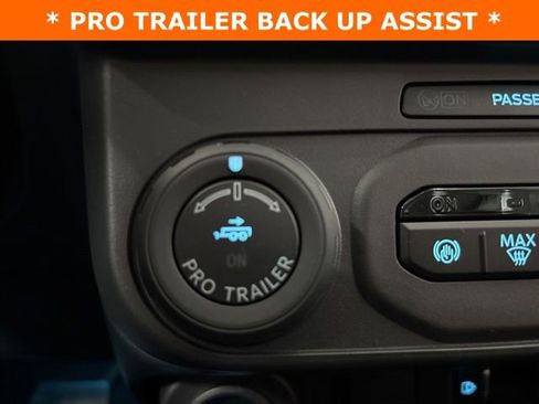 New 2025 Ford Maverick Lariat w/ Black Appearance Package image 19