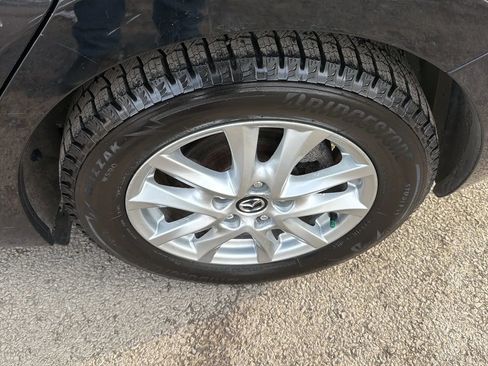 Used 2015 MAZDA MAZDA3 i Grand Touring image 9