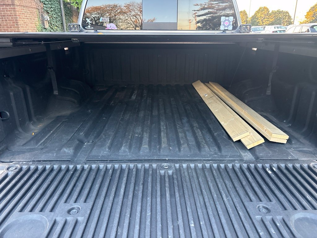 Used 2022 Nissan Titan PRO-4X w/ Pro-4x Utility Package AWD/4WD image 21