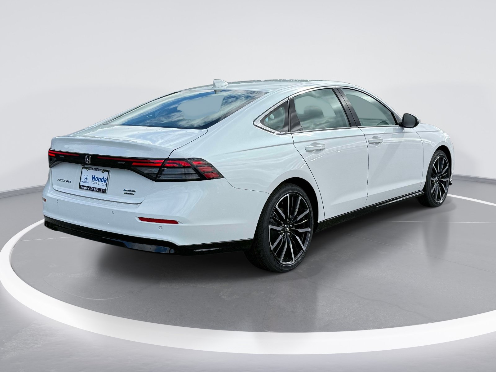 New 2026 Honda Accord Hybrid Touring image 2