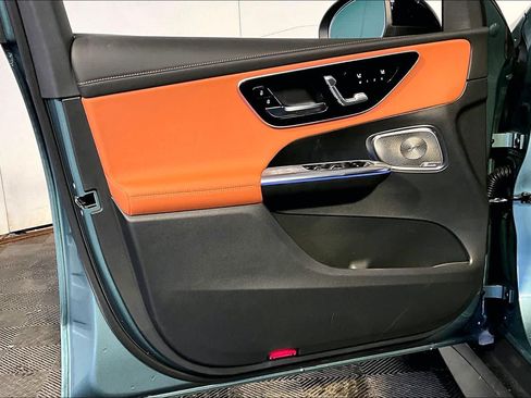 New 2026 Mercedes-Benz GLC 300 4MATIC image 11