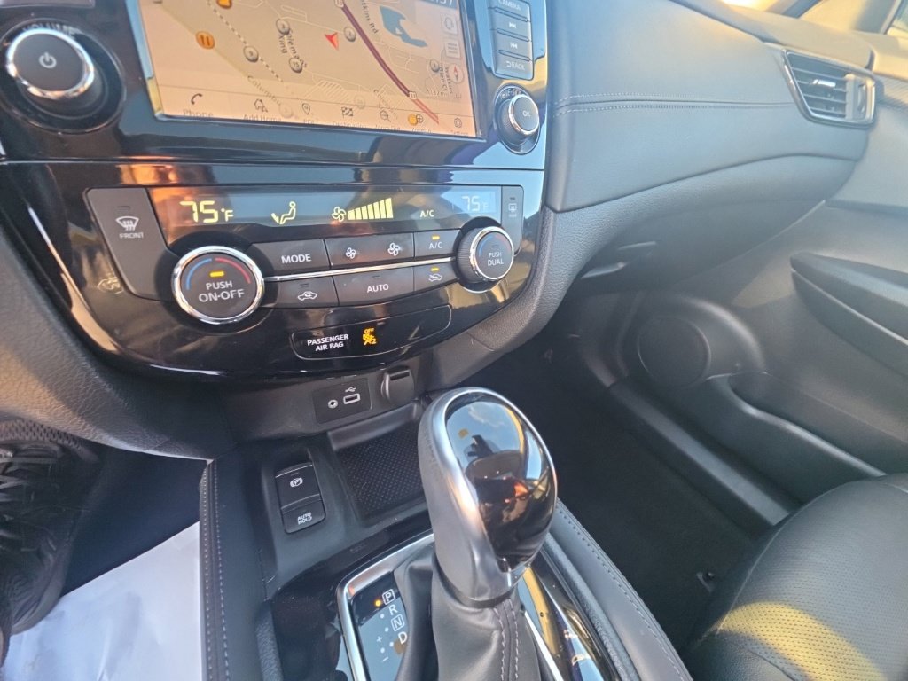 Used 2020 Nissan Rogue SL w/ Premium Package AWD/4WD image 18