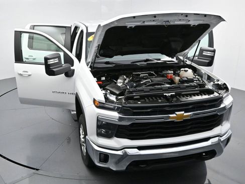 Used 2025 Chevrolet Silverado 2500 LT w/ Convenience Package AWD/4WD image 43