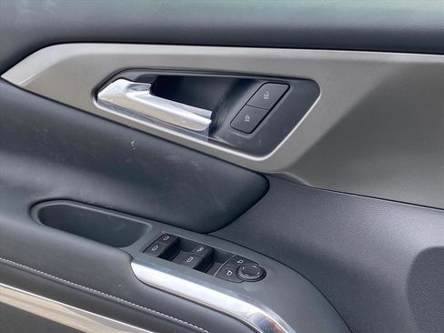 New 2026 Chevrolet Traverse LT w/ Driver Confidence Package image 17