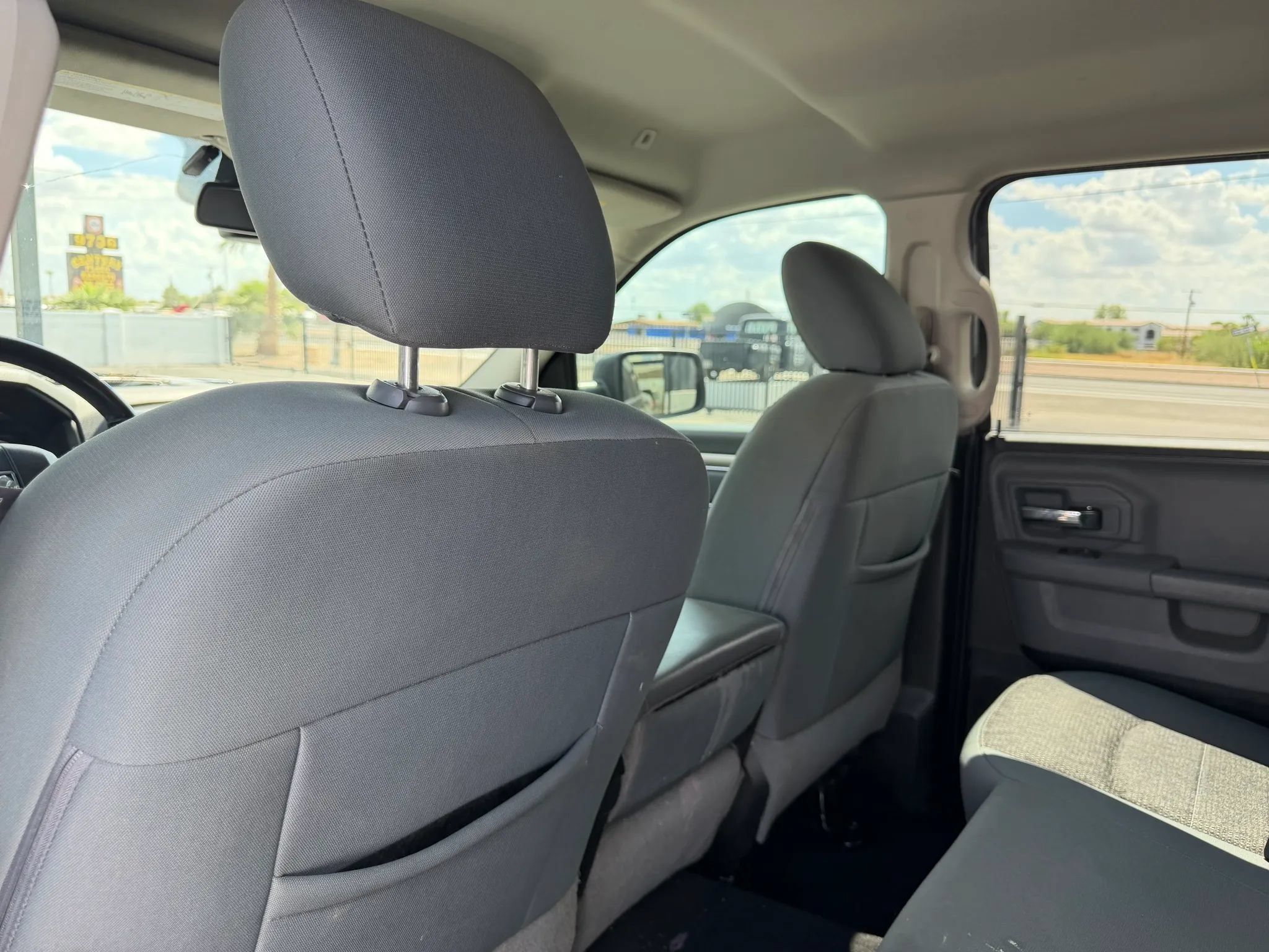 Used 2019 RAM 1500 Classic SLT w/ Luxury Group AWD/4WD image 17