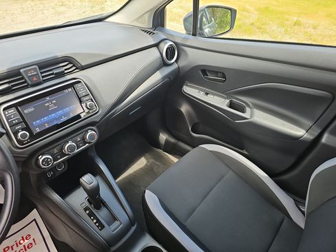 Used 2025 Nissan Versa S FWD image 25