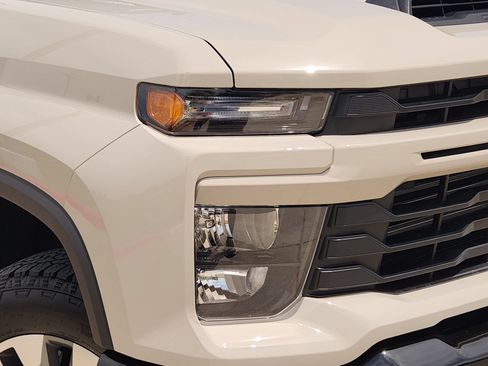 New 2026 Chevrolet Silverado 2500 Custom w/ Custom Value Package AWD/4WD image 9