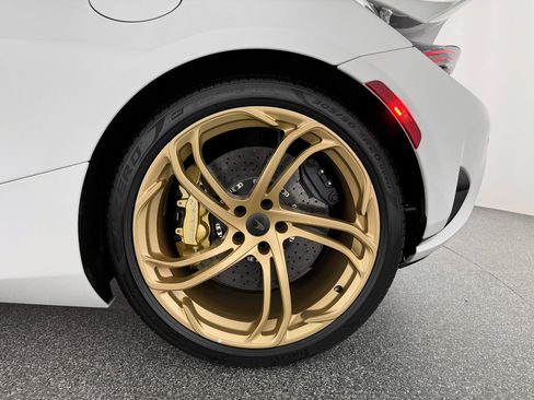 Used 2026 McLaren 750S RWD image 31