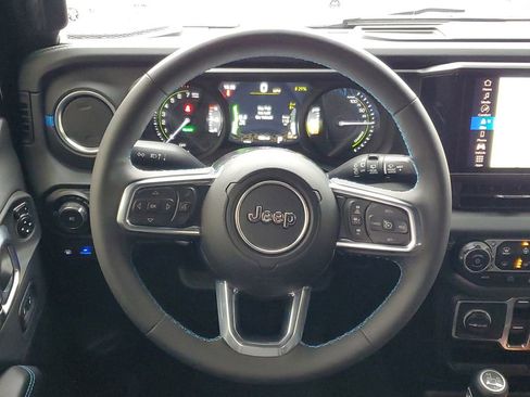 Used 2024 Jeep Wrangler High Altitude image 25