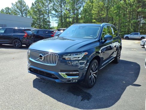 Certified 2025 Volvo XC90 B5 Plus w/ Protection Package Premier AWD/4WD image 8