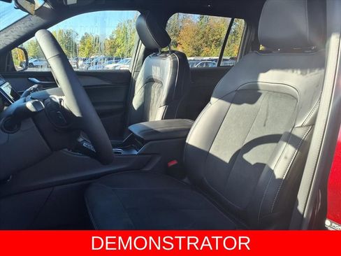 New 2025 Jeep Grand Cherokee Altitude image 11