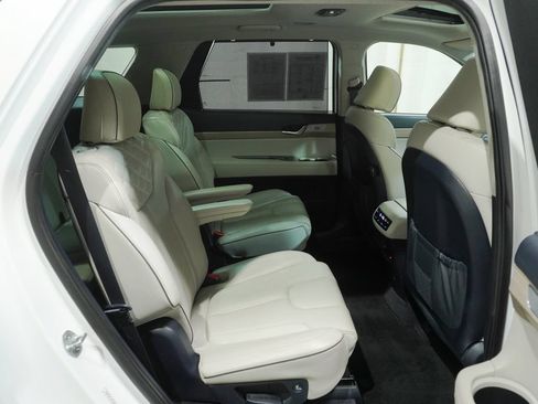 Used 2023 Toyota RAV4 XLE w/ Convenience Package AWD/4WD image 23