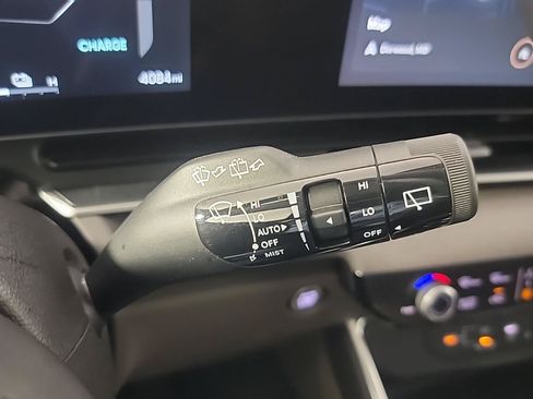 Used 2026 Kia Carnival SX FWD image 31