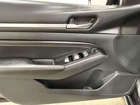 Used 2023 Nissan Altima 2.5 SR w/ SR Premium Package FWD image 13