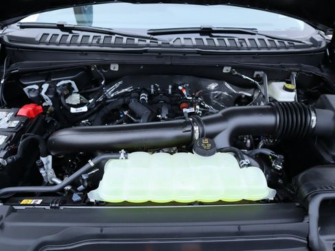 New 2025 Ford Expedition Active image 24