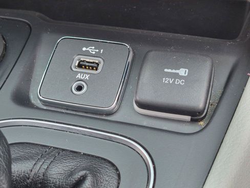Used 2020 Jeep Cherokee Latitude Lux w/ Quick Order Package 26H Lux AWD/4WD image 14