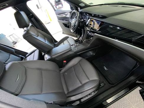 Used 2024 Cadillac XT6 Premium Luxury w/ LPO, Floor Liner Package FWD image 39