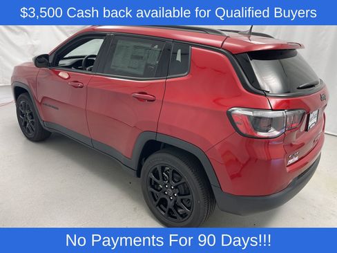 New 2025 Jeep Compass Latitude w/ Sun & Sound Group image 5