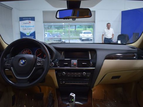 Used 2016 BMW X3 xDrive28i image 11