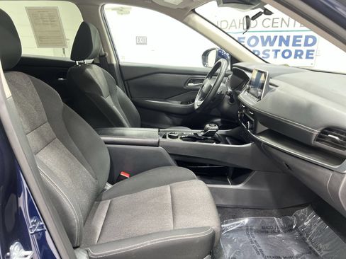 Used 2025 Nissan Rogue SV AWD/4WD image 23