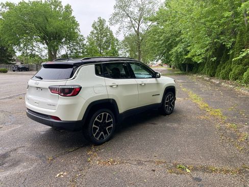 Used 2018 Jeep Compass Limited w/ Safe & Security Group AWD/4WD image 5