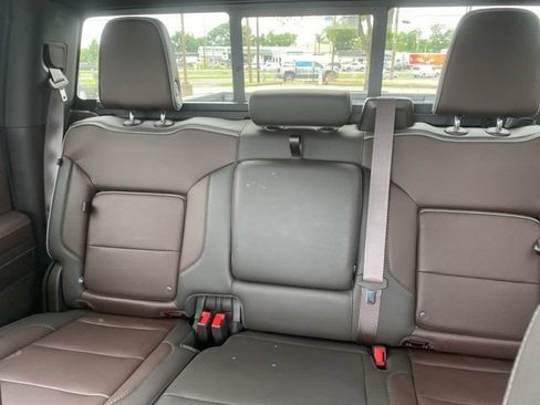 Used 2023 GMC Sierra 1500 Denali w/ Technology Package AWD/4WD image 45